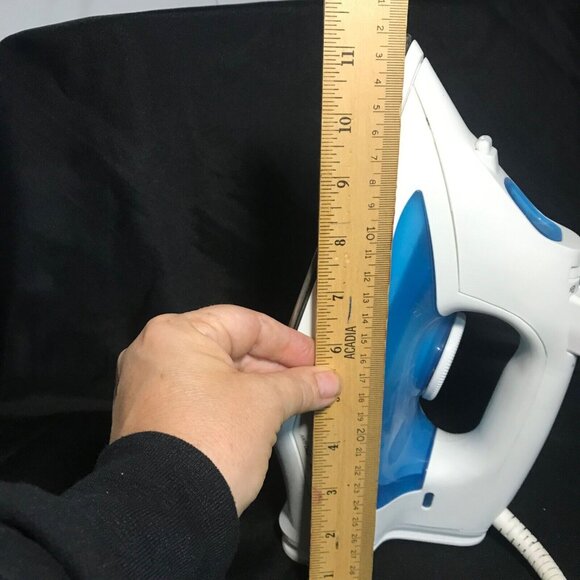 Rowenta Effective 1700W Anti-Drip Steam Iron With Self Clean - Picture 10 of 10